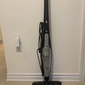 H2O Mop in Black and Gray and green